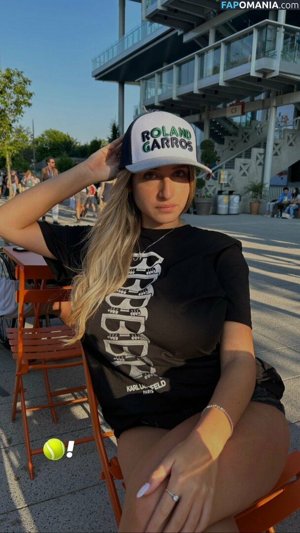 https: / noaperetss / nojumper Nud OnlyFans  Fotografie scursă #9