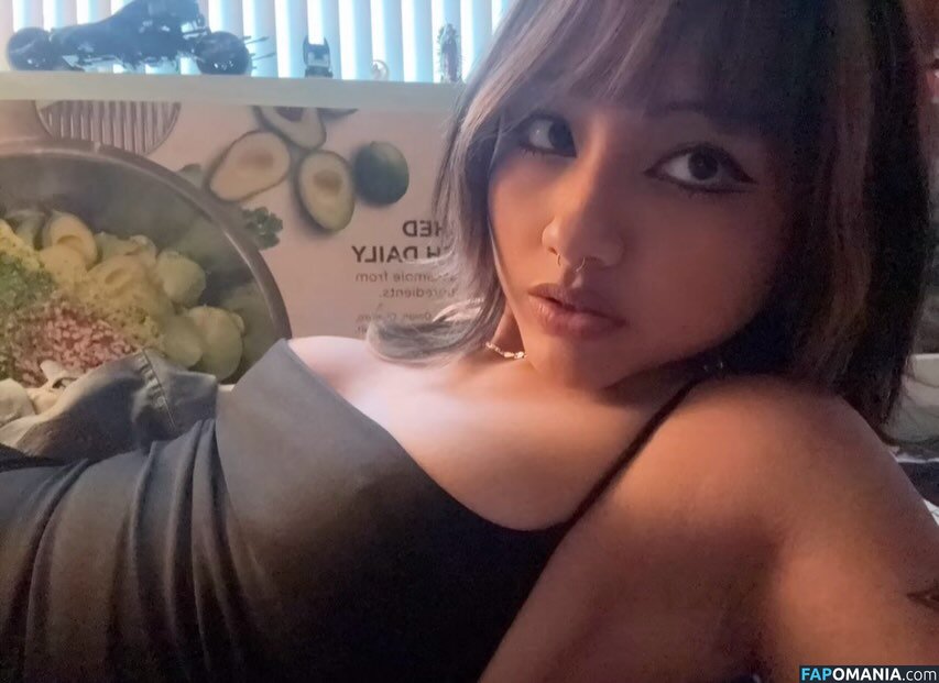 n.nyquil / nomamesnico / nomamesnicole Nud OnlyFans  Fotografie scursă #16