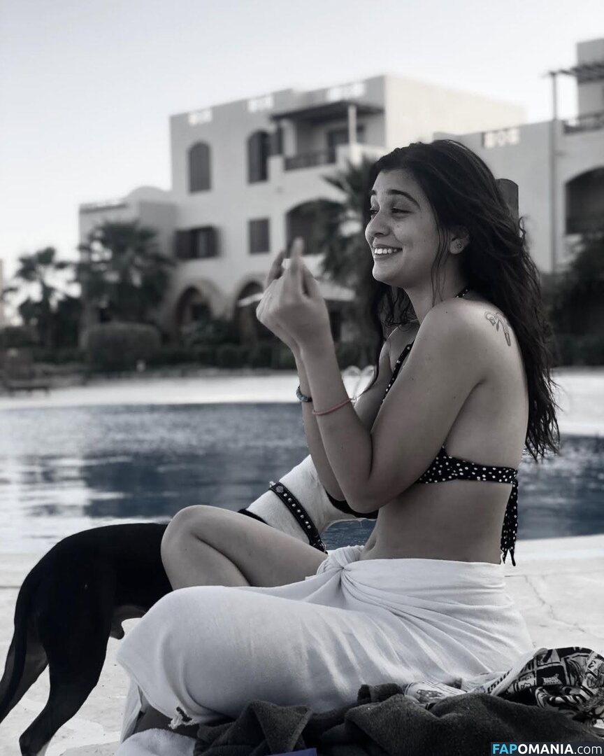 Nourine Abouseada / https: / nourineabouseada Nud OnlyFans  Fotografie scursă #3