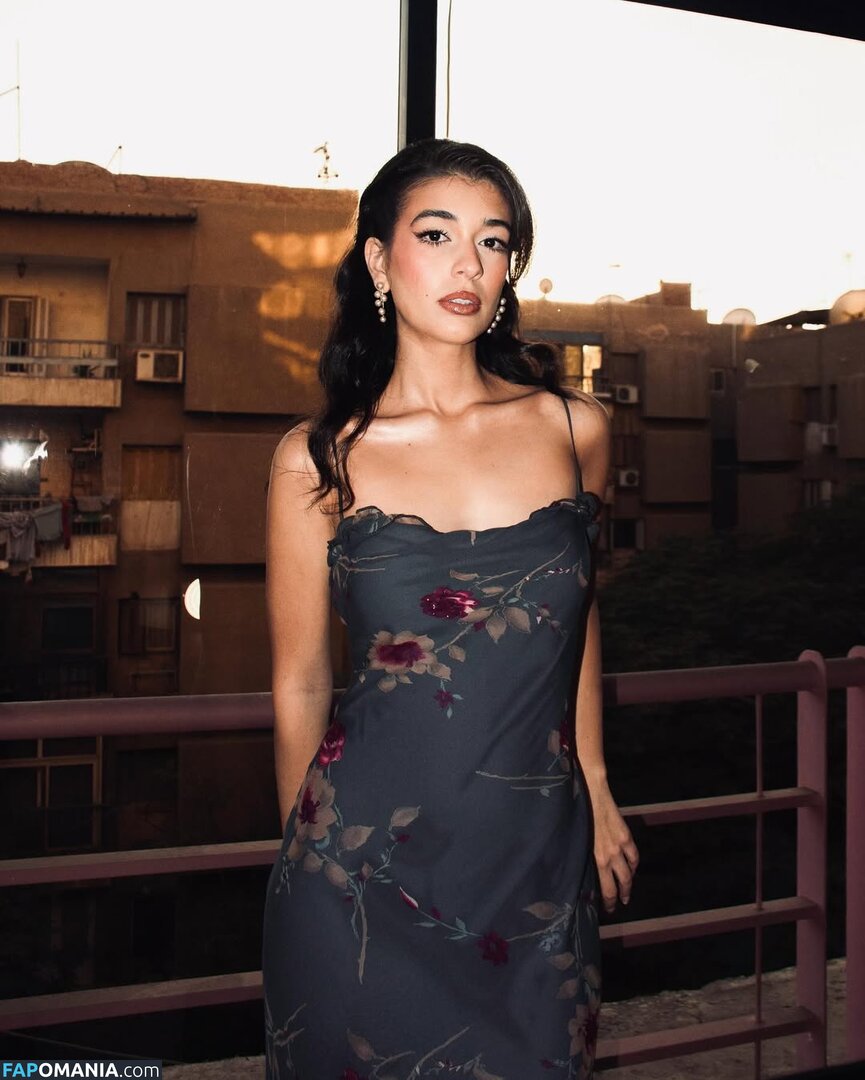 Nourine Abouseada / https: / nourineabouseada Nud OnlyFans  Fotografie scursă #7
