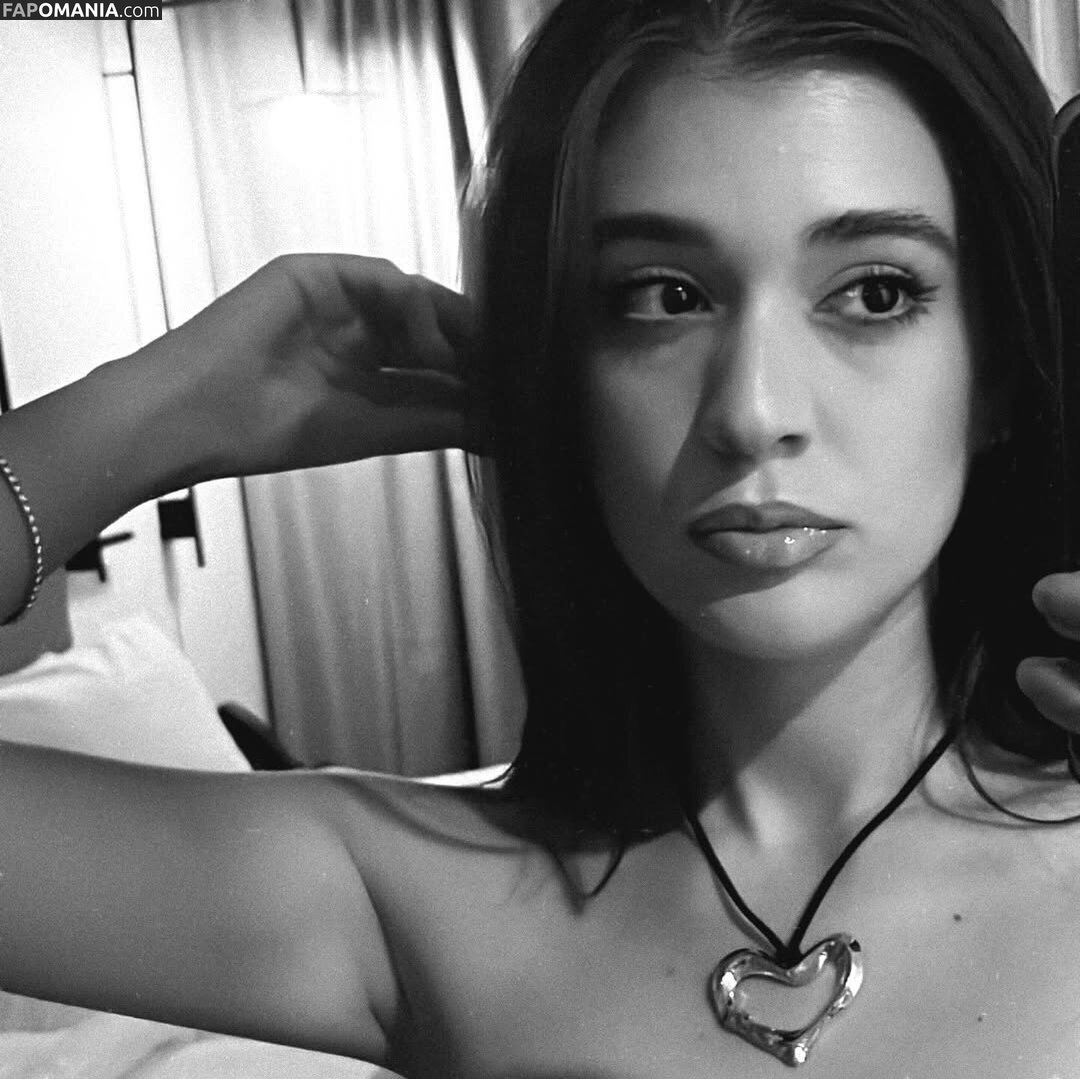 Nourine Abouseada / https: / nourineabouseada Nud OnlyFans  Fotografie scursă #12
