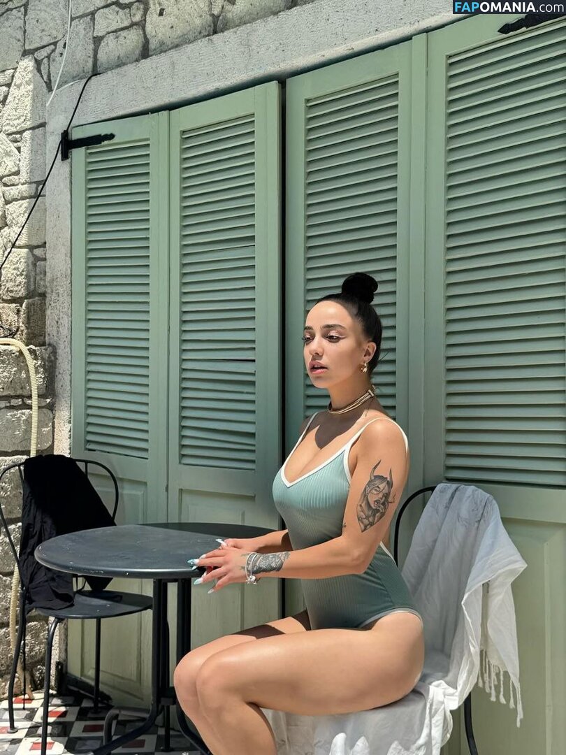 Nurseli Aksoy / https: / punknurseli Nud OnlyFans  Fotografie scursă #13