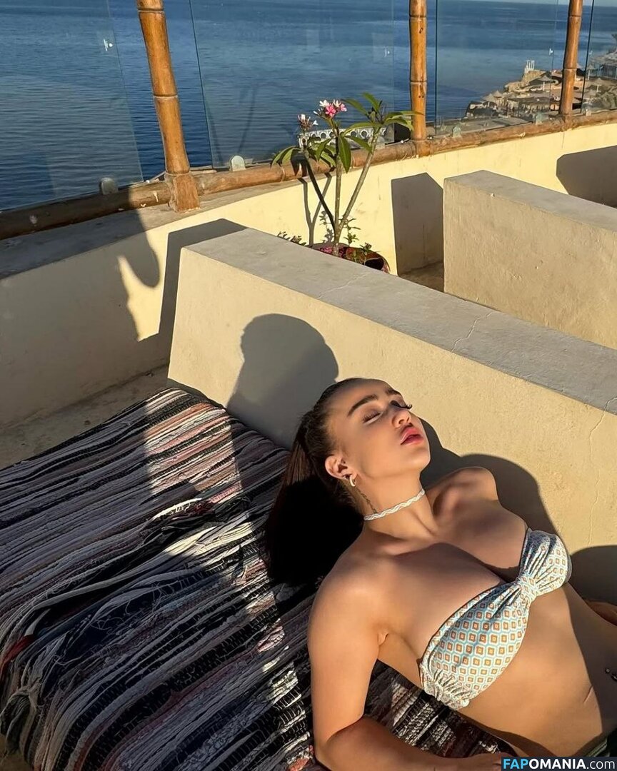 Nurseli Aksoy / https: / punknurseli Nud OnlyFans  Fotografie scursă #16