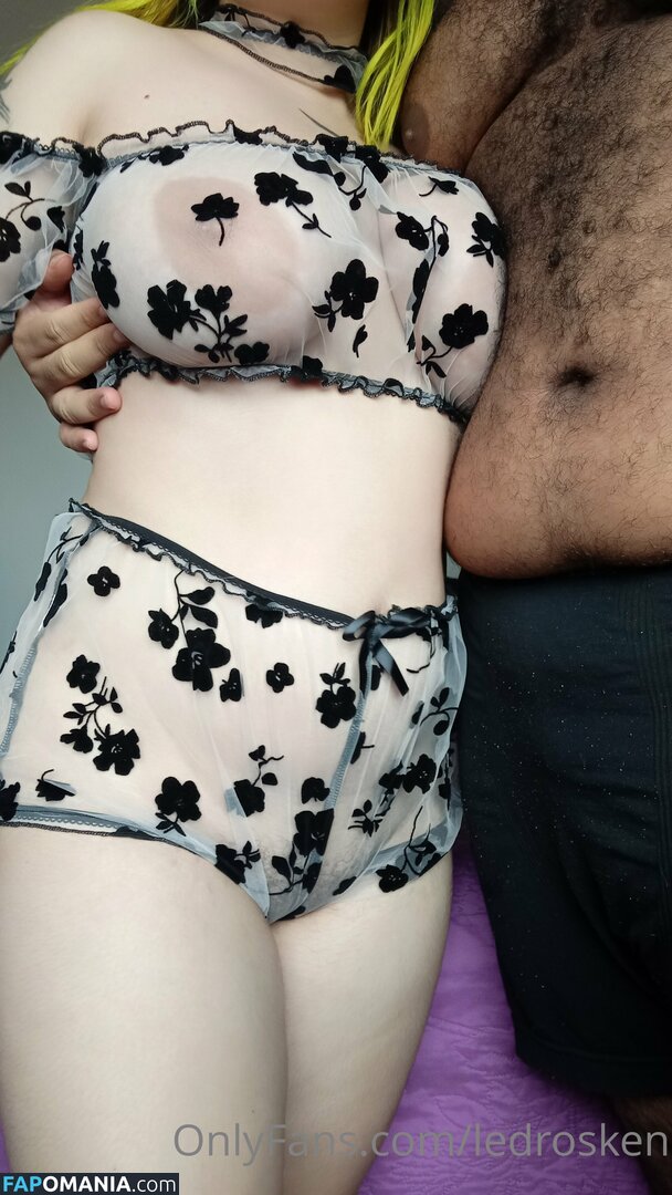 nyx525 / nyxie_ledros Nud OnlyFans  Fotografie scursă #4