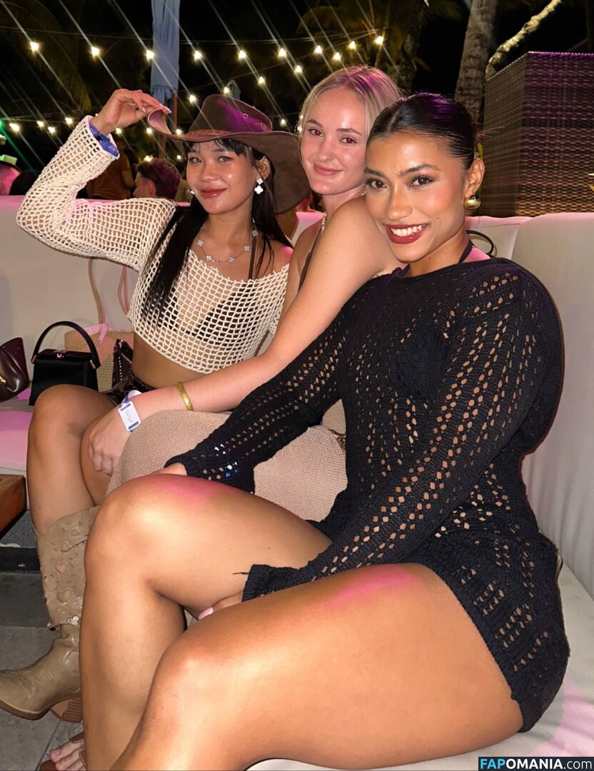 Ceboloky / Oky Olivia / Okyyoliviaa / mastermarcelo5 / okyyloiviaa Nud OnlyFans  Fotografie scursă #30