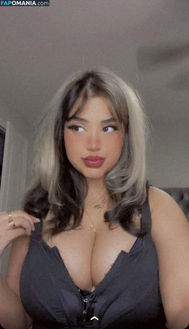 Kiranxo / OMGLove Nud OnlyFans  Fotografie scursă #1