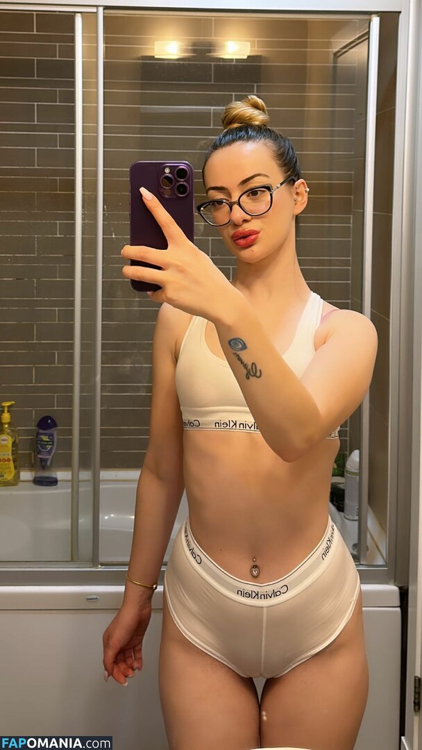 Oznur Guven / oz_nurunuz / oznurunuz / oznurunuzz Nud OnlyFans  Fotografie scursă #15