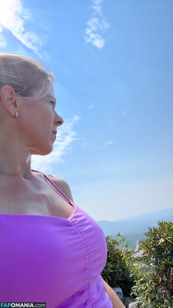 Peacefulfit / melissaluvsu Nud OnlyFans  Fotografie scursă #18