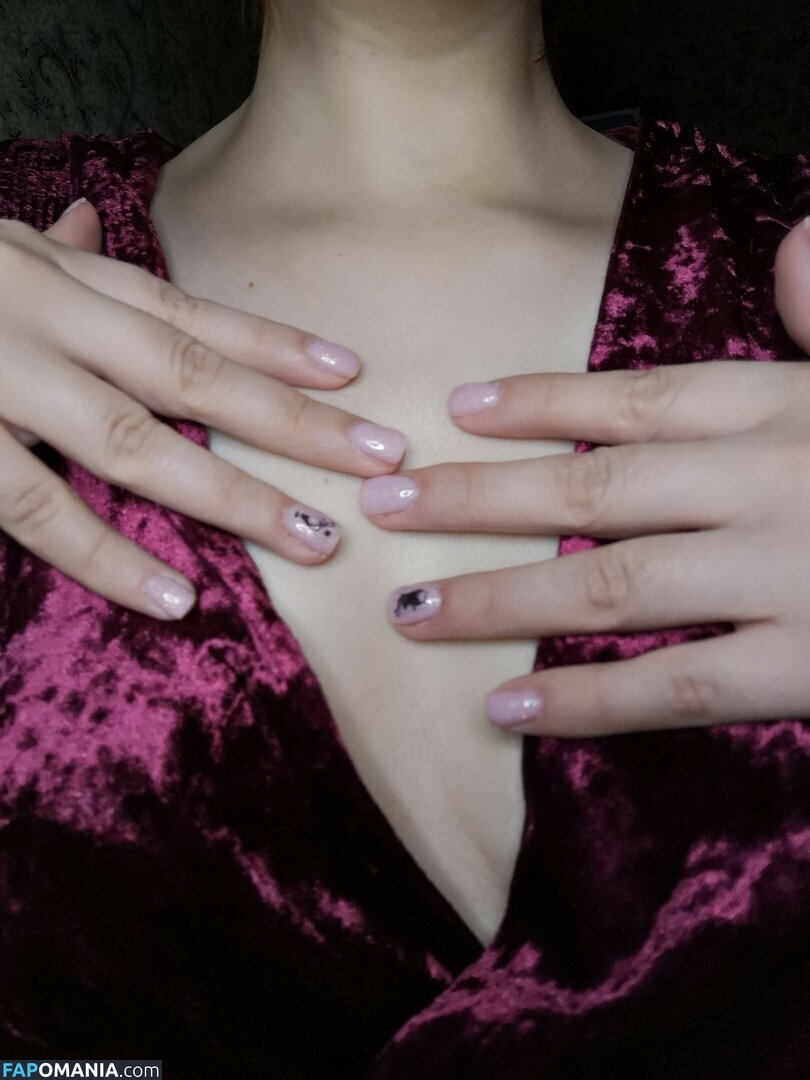 Pelmeshek_Syma / redfury_fox Nud OnlyFans  Fotografie scursă #2