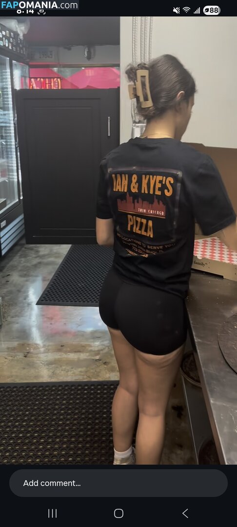 Pizzeria Baddies Nud OnlyFans  Fotografie scursă #4
