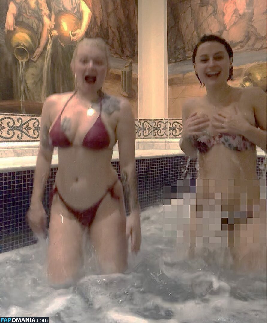 Darts / Polly James / pollyjames Nud OnlyFans  Fotografie scursă #4