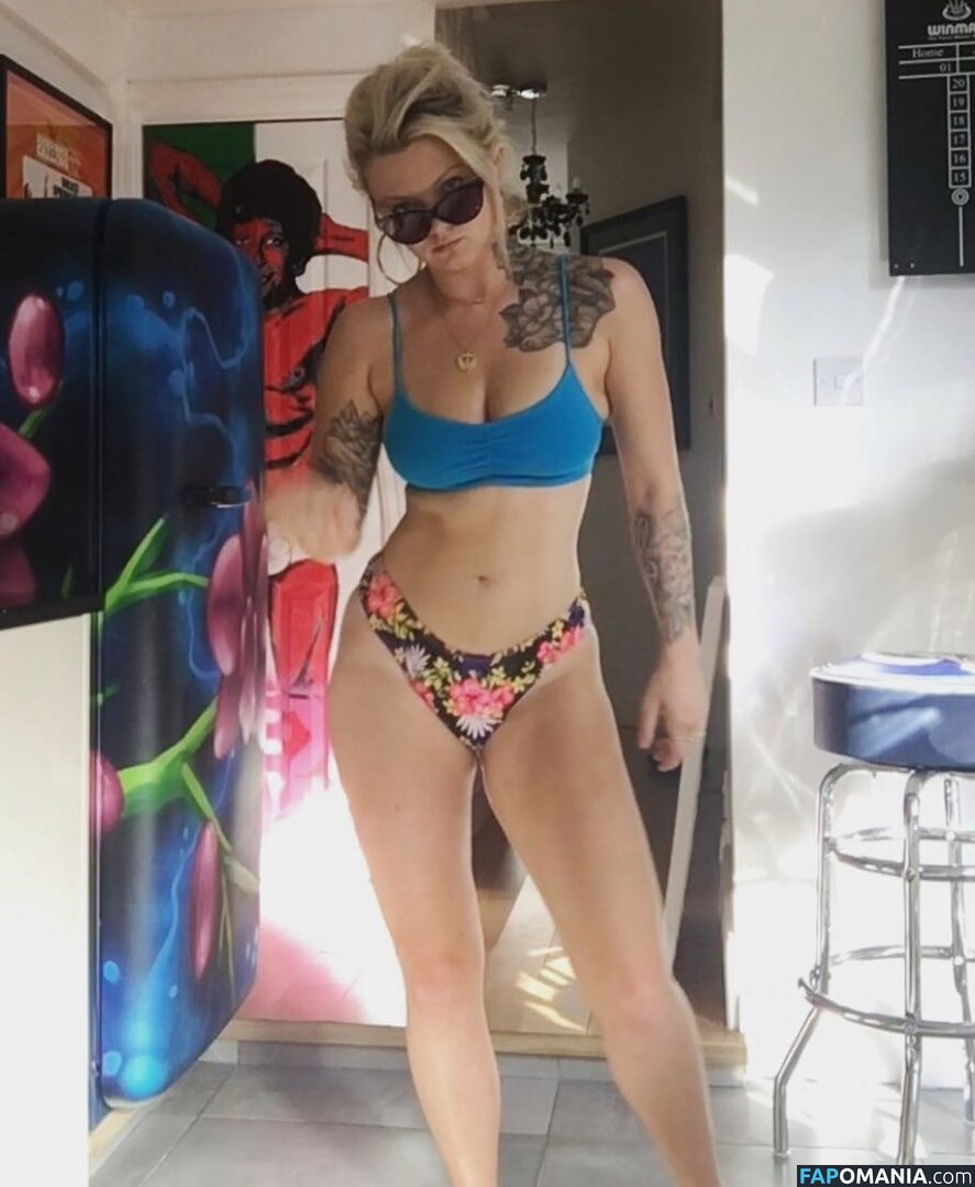 Darts / Polly James / pollyjames Nud OnlyFans  Fotografie scursă #13