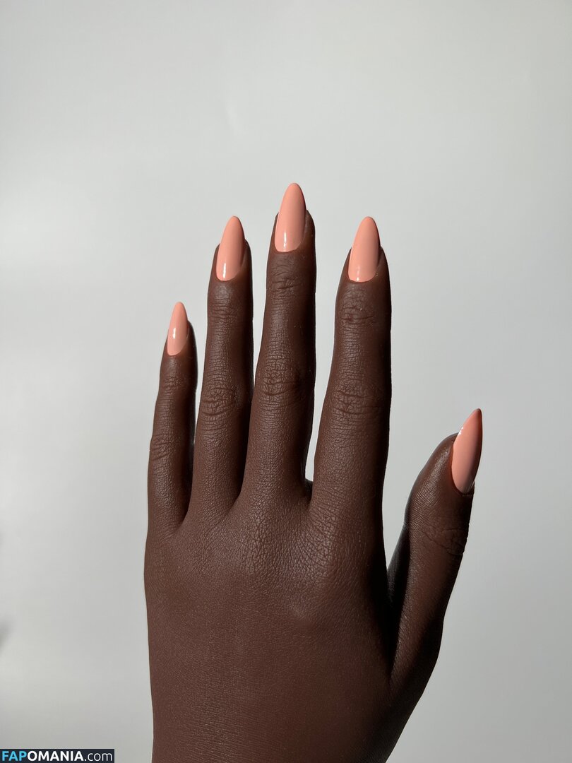 Poppy Peach Nud OnlyFans  Fotografie scursă #2