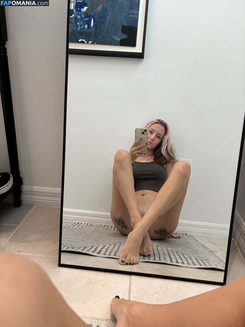 Poppy Quinn / PoppyQuinnn / https: / poppyquinn33 / the.poppy.quinn Nud OnlyFans  Fotografie scursă #13