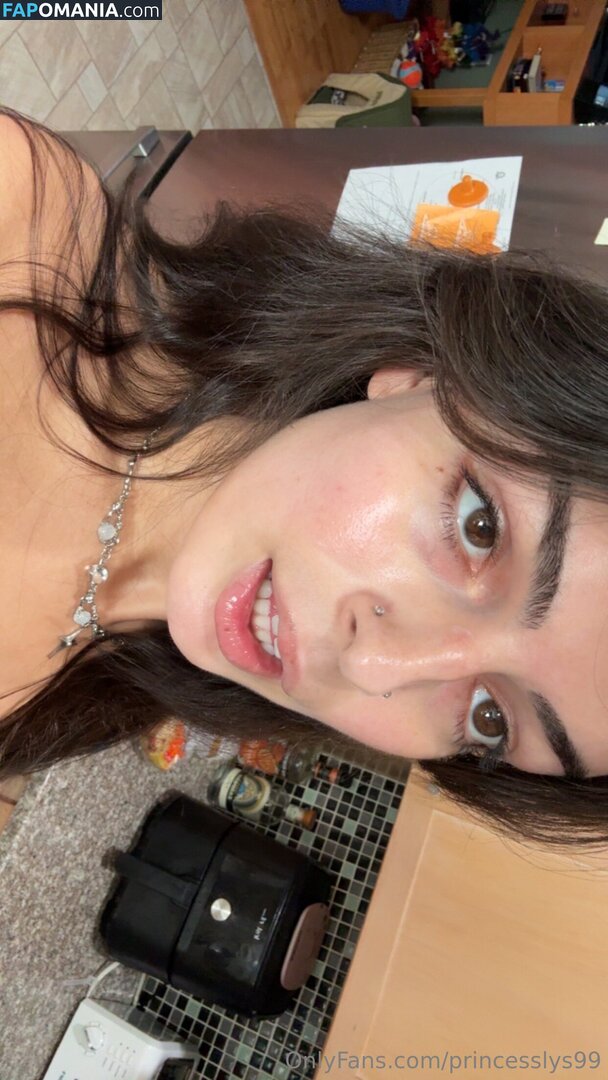 princesslys99 / princesslyss99 Nud OnlyFans  Fotografie scursă #1