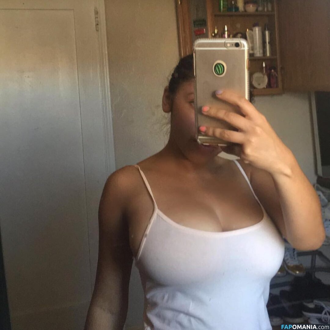 babyemilyver / princessemily / princesssaaemily Nud OnlyFans  Fotografie scursă #1
