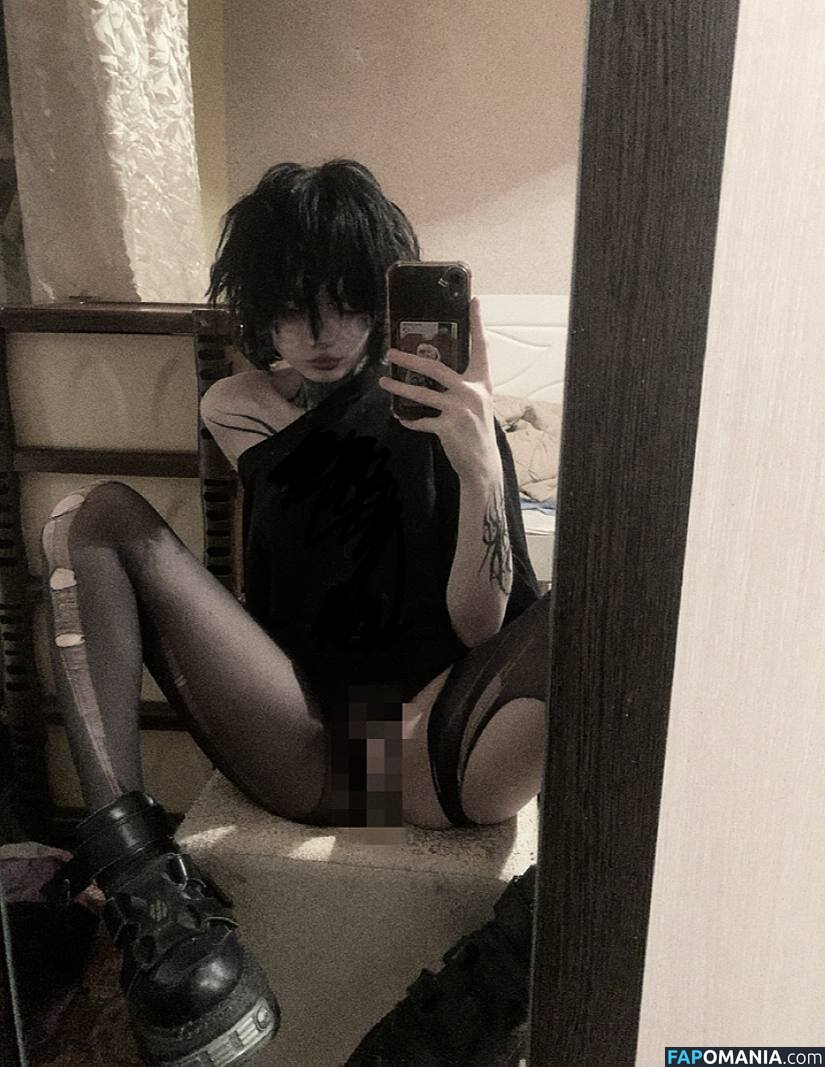 Psuxos / psux0s / психоз Nud OnlyFans  Fotografie scursă #14