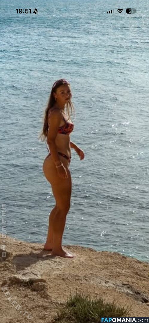 Puck Moonen / https: / moonenpuck / puckmoonen Nud OnlyFans  Fotografie scursă #4