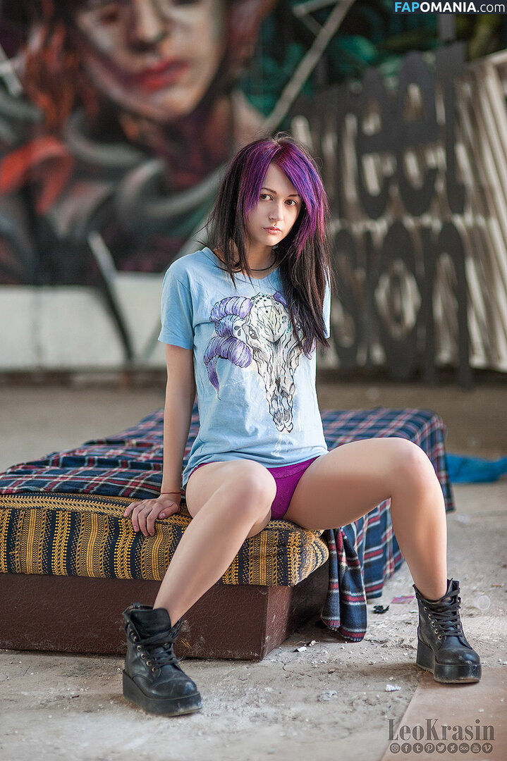 Purple Bitch / greatpurplebitch / https: / itstatypurple / lure_lady / purple_bitch Nud OnlyFans  Fotografie scursă #36