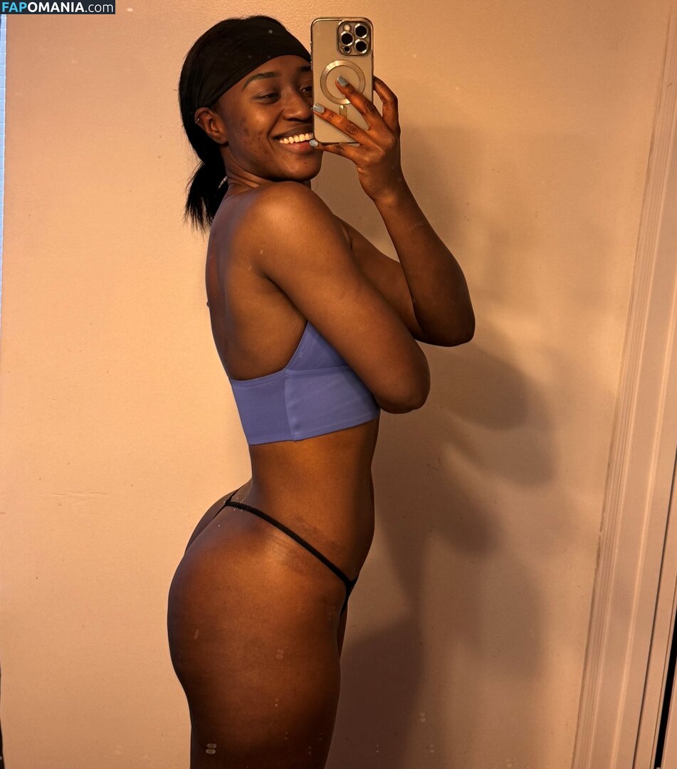 Queen Aminata / Queenaminata / amisylle / amisylle - AEW Nud OnlyFans  Fotografie scursă #7