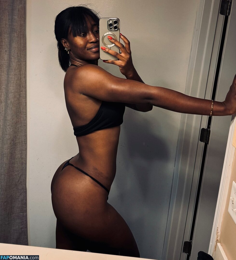 Queen Aminata / Queenaminata / amisylle / amisylle - AEW Nud OnlyFans  Fotografie scursă #9