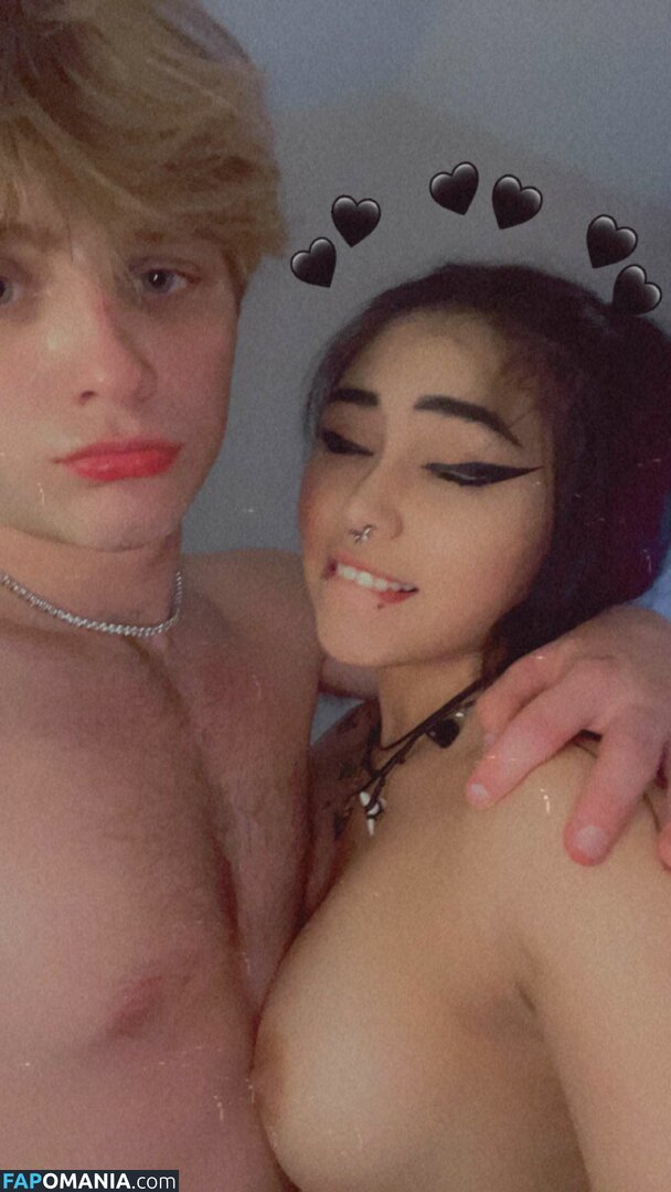 Rayventtaylor / m3talxfr3ak Nud OnlyFans  Fotografie scursă #4