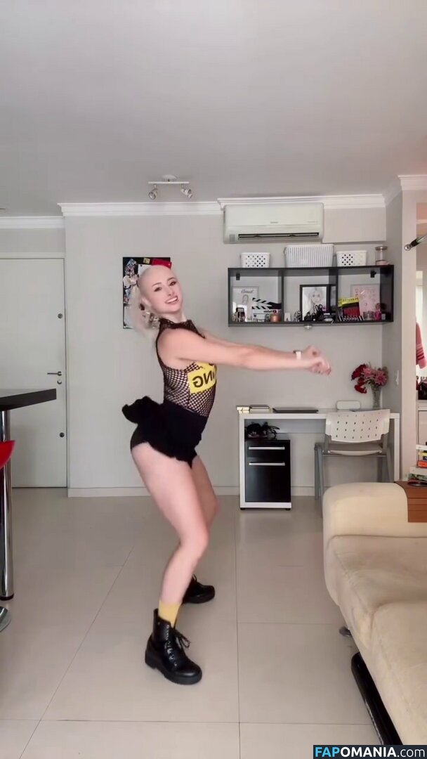 Renata Schneider / renata.c.schneider Nud OnlyFans  Fotografie scursă #6