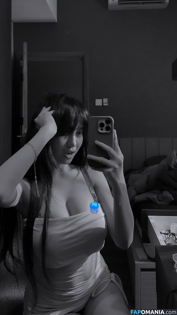 https: / notriissaaa / risaatjan Nud OnlyFans  Fotografie scursă #3