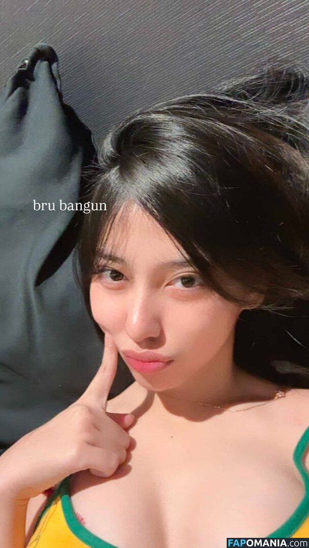 https: / notriissaaa / risaatjan Nud OnlyFans  Fotografie scursă #6