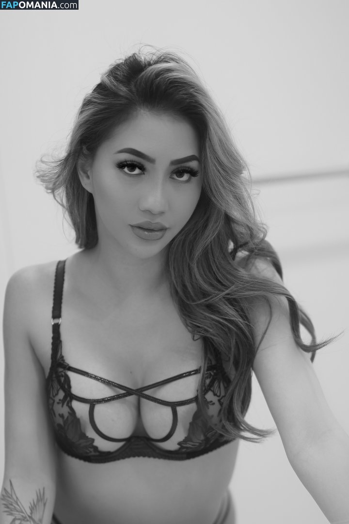 Mizzlamour / Rosemary Radeva / lamourniggl Nud OnlyFans  Fotografie scursă #28