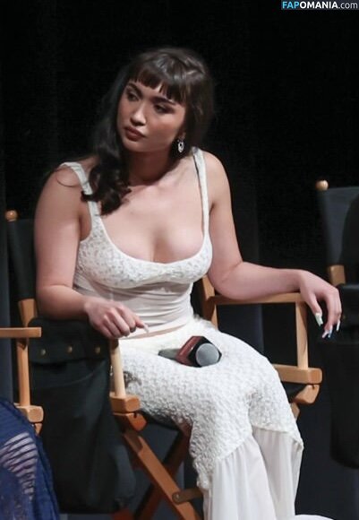 Rowan Blanchard / Simp Chat / https: / rowanblanchard Nud OnlyFans  Fotografie scursă #574