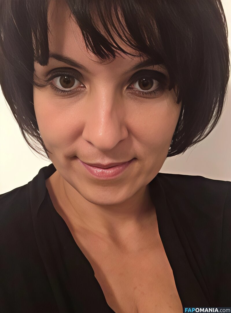 Roxana Sandu / roxana.sandu Nud OnlyFans  Fotografie scursă #2