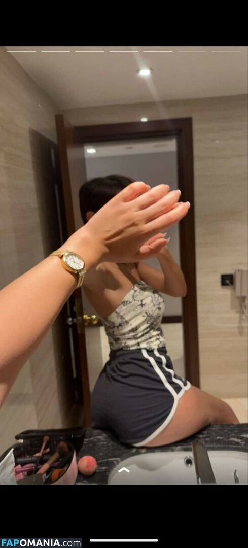 Roz Idrissi / Rozidrissi Nud OnlyFans  Fotografie scursă #8