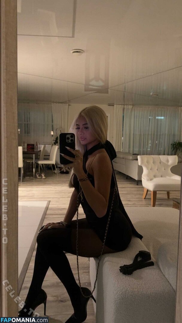 https: / russianrina / russianrinaa / russianrinaaa Nud OnlyFans  Fotografie scursă #1