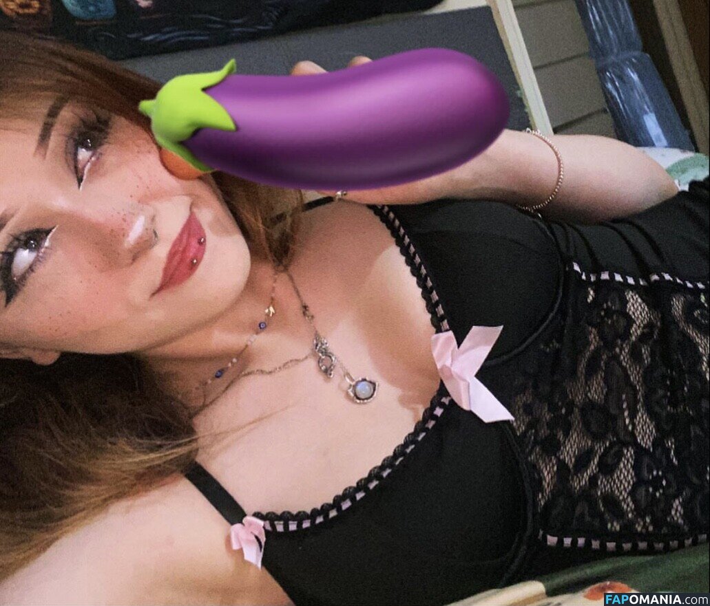 Kittyis._.Schizo / Sabah Nessy / Schizo_Kitty / Schizo_Kitty999 / Succubuss._.Kitty / Sw33tn3ss._.Nessy Nud OnlyFans  Fotografie scursă #3