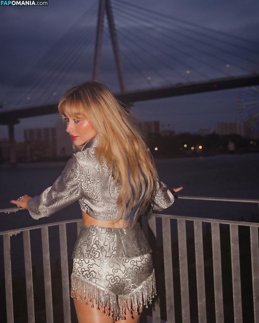Sabrina Carpenter / https: / sabrinacarpenter Nud OnlyFans  Fotografie scursă #90