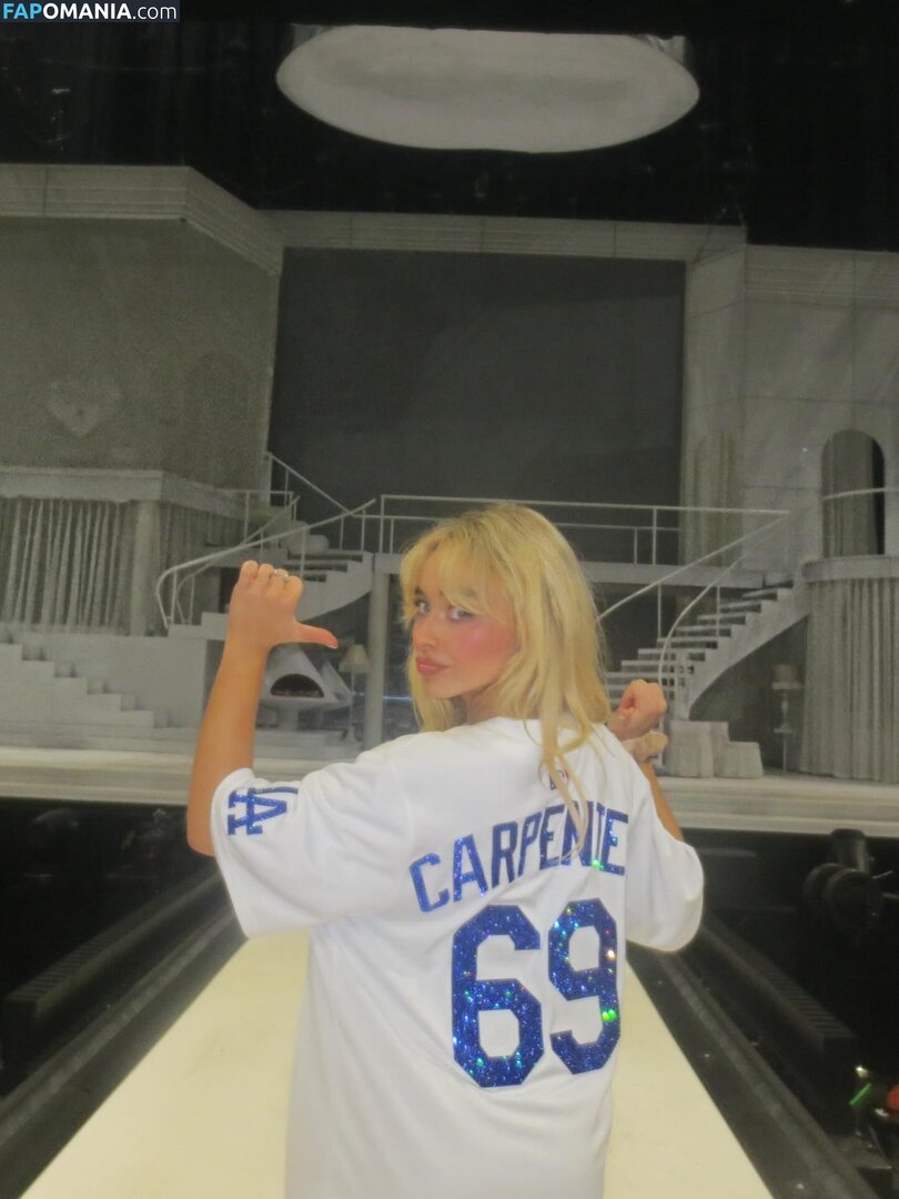 Sabrina Carpenter / https: / sabrinacarpenter Nud OnlyFans  Fotografie scursă #2487
