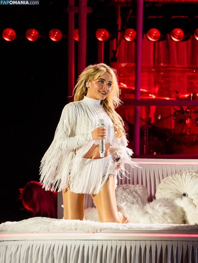 Sabrina Carpenter / https: / sabrinacarpenter Nud OnlyFans  Fotografie scursă #2502