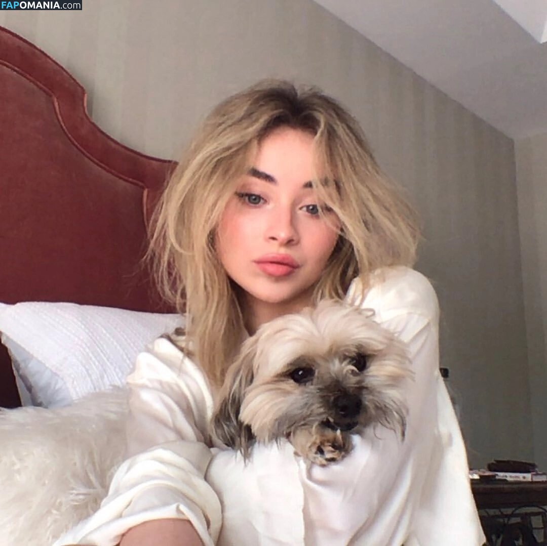 Sabrina Carpenter / https: / sabrinacarpenter Nud OnlyFans  Fotografie scursă #2512