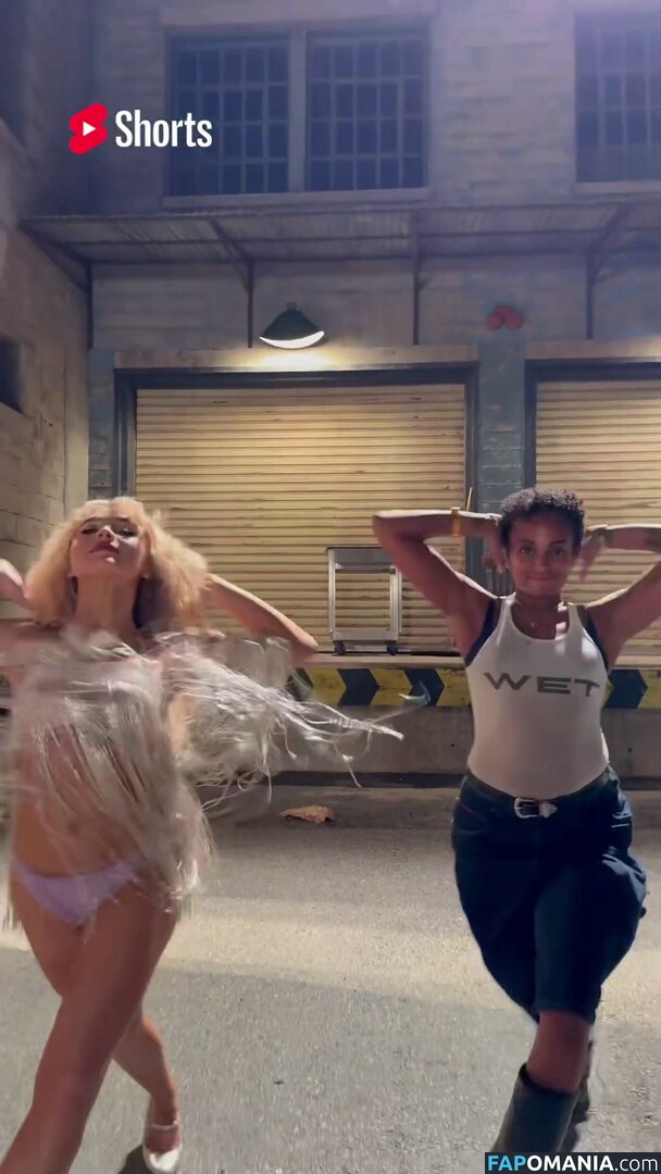 Sabrina Carpenter / https: / sabrinacarpenter Nud OnlyFans  Fotografie scursă #2582