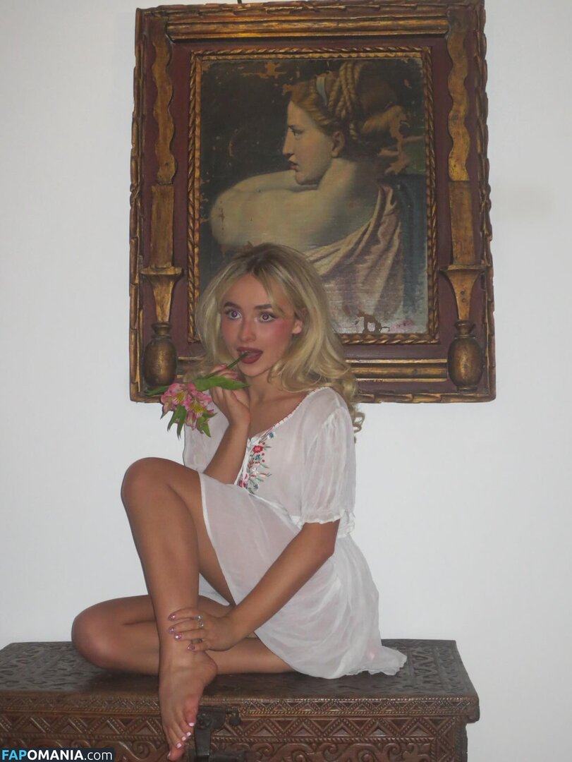 Sabrina Carpenter / https: / sabrinacarpenter Nud OnlyFans  Fotografie scursă #2605