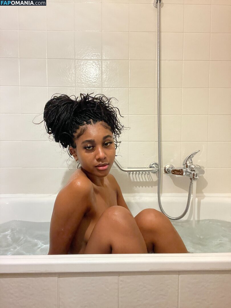 Cyber Hoe / saint_ziya / saintziya Nud OnlyFans  Fotografie scursă #5