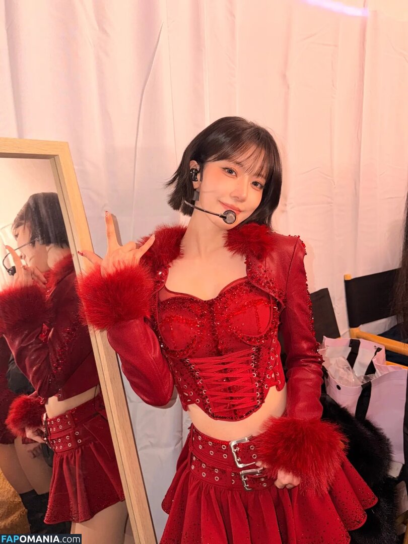 39saku_chan / LESSERAFIM / Sakura Miyawaki 宮脇 咲良 Nud OnlyFans  Fotografie scursă #7