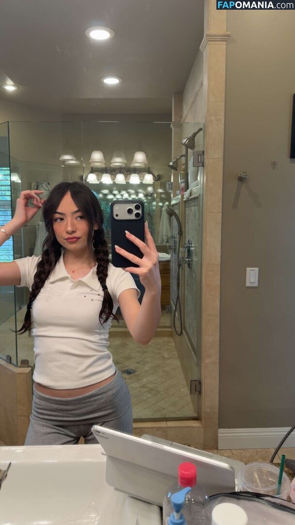 Sakura Shymko / SakuraShymko Nud OnlyFans  Fotografie scursă #16