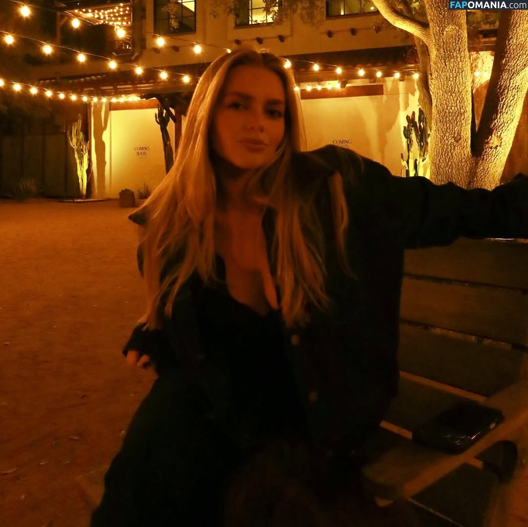 Samantha Riehl / https: / samanthariehl Nud OnlyFans  Fotografie scursă #11