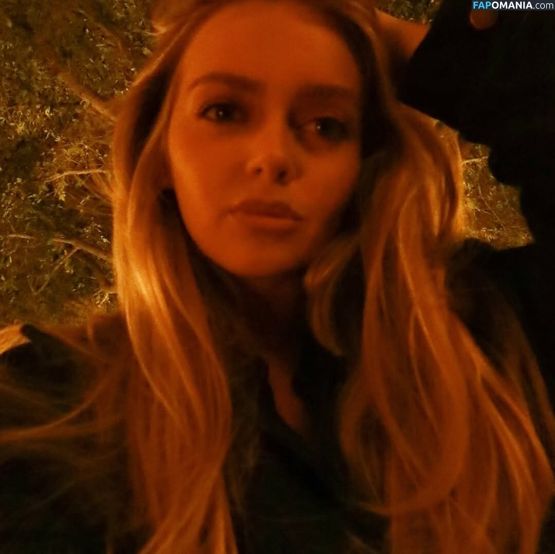 Samantha Riehl / https: / samanthariehl Nud OnlyFans  Fotografie scursă #13