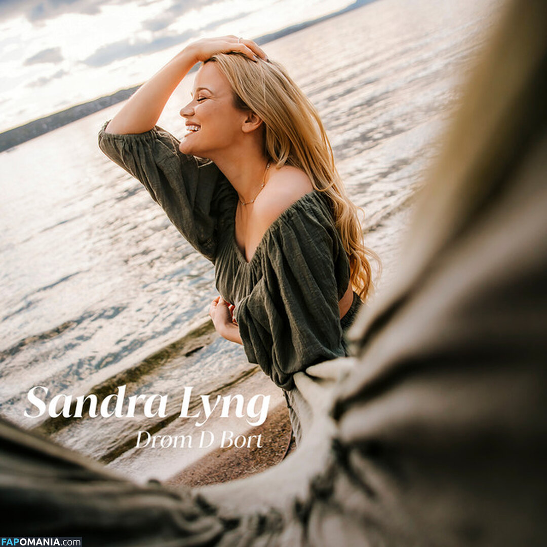 Sandra Lyng Nud OnlyFans  Fotografie scursă #6