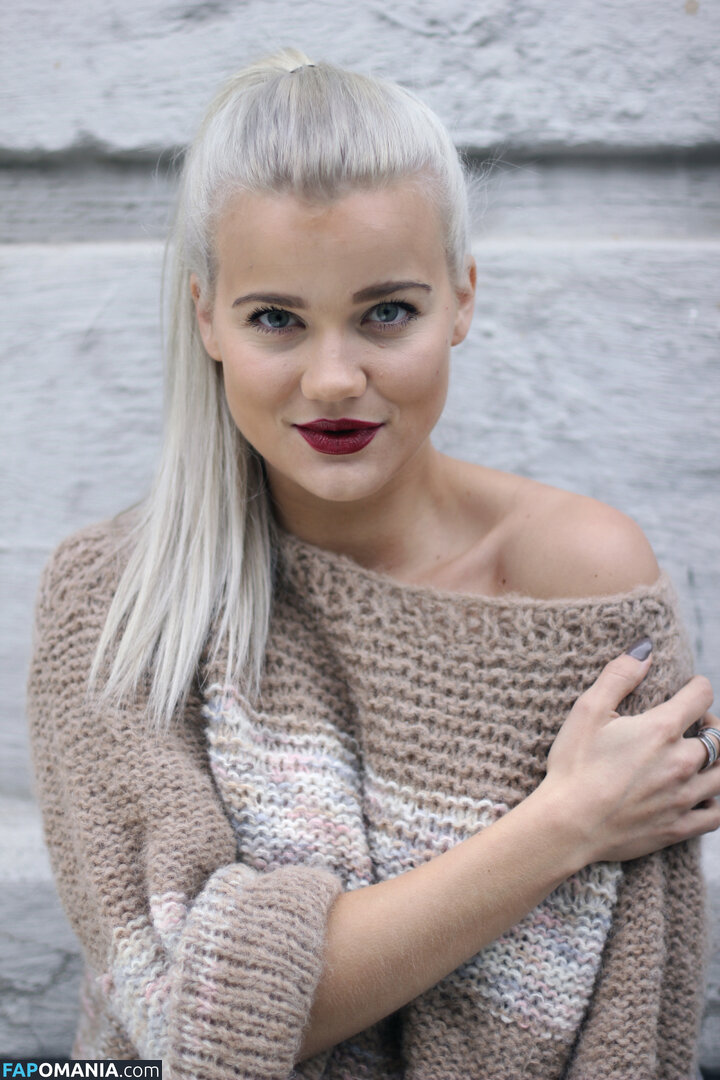 Sandra Lyng Nud OnlyFans  Fotografie scursă #7