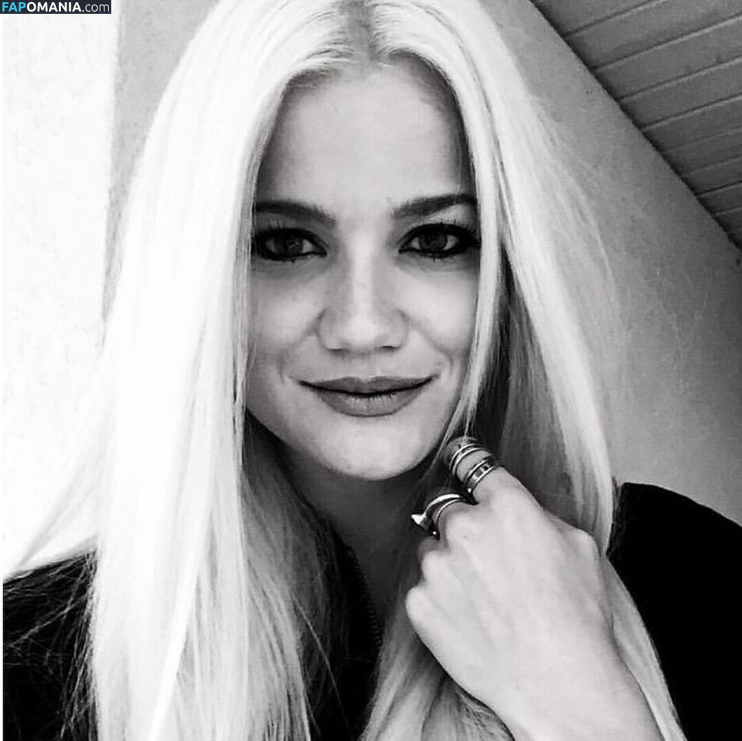 Sandra Lyng Nud OnlyFans  Fotografie scursă #20