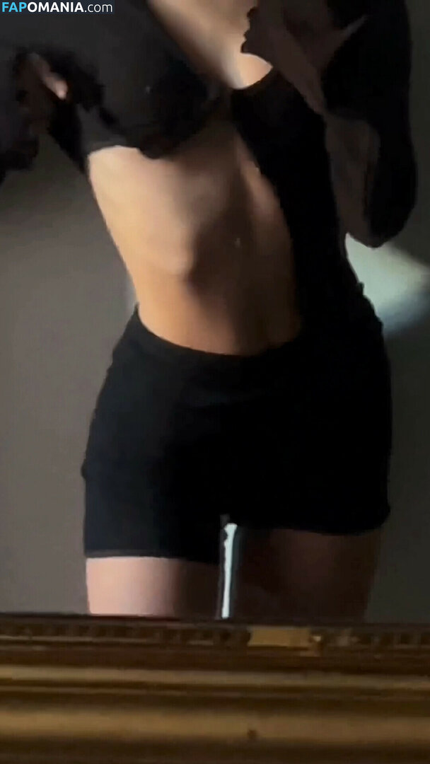 https: / protheme / sanyaaa / sanymaa / sanymaaa Nud OnlyFans  Fotografie scursă #54